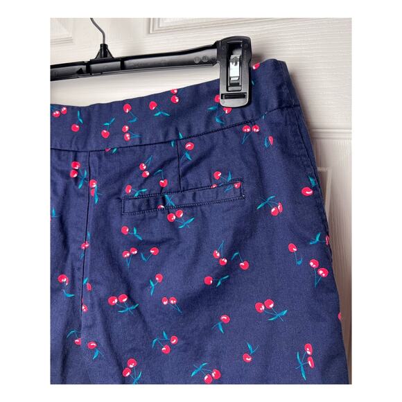 Cynthia Rowley Navy Blue Chino Shorts Cherry Print Size 6 Cotton Stretch - Picture 7 of 7